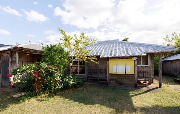 伝泊 徳之島　サンゴ石小屋のある宿