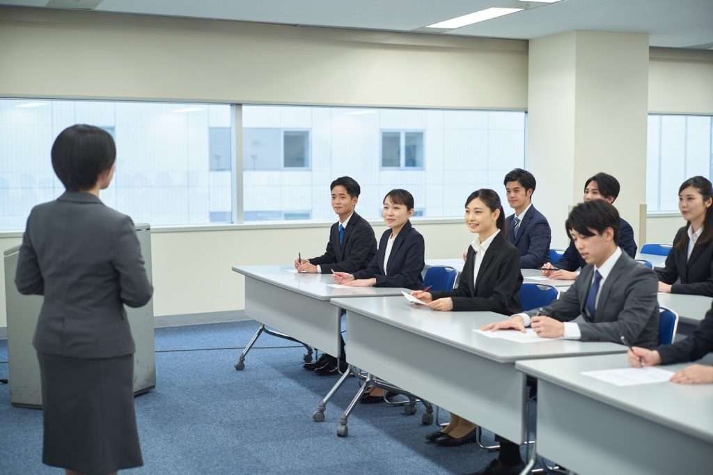 社員研修プログラムとは？企画の流れと成功させるポイントを紹介