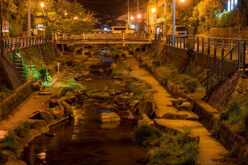 中国地方のおすすめ温泉地10選！日帰りで楽しめるスポットから穴場まで紹介; 